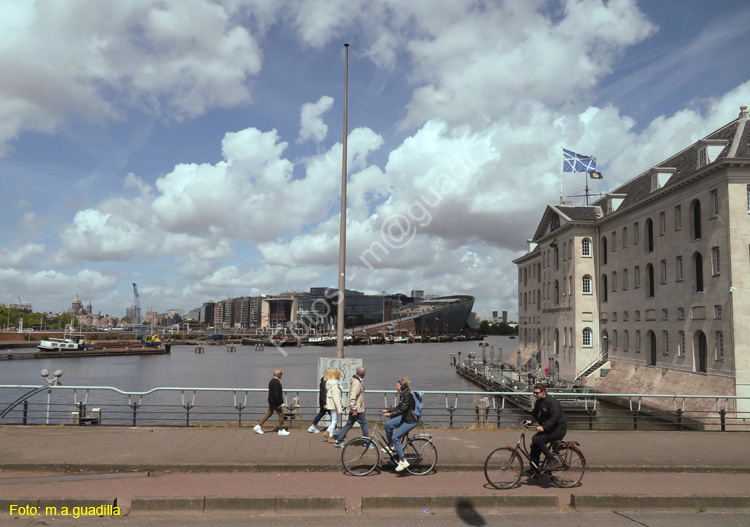 AMSTERDAM (125) Vista desde Prins Hendrikkade