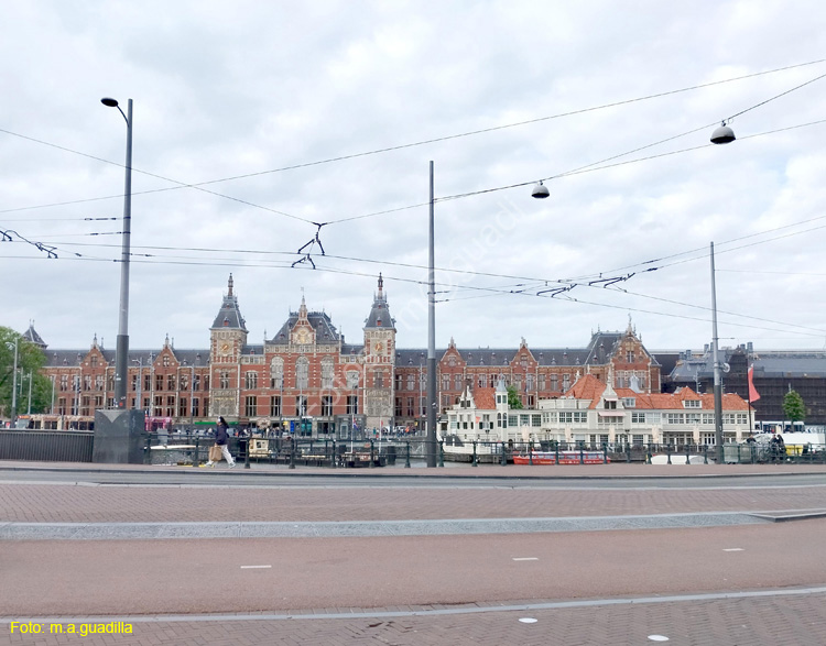 AMSTERDAM (177) Stationplein