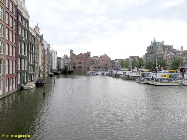 AMSTERDAM (179) Stationplein