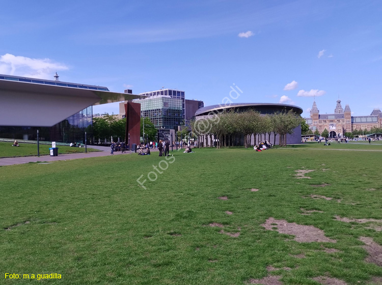 AMSTERDAM (250) Museumplein