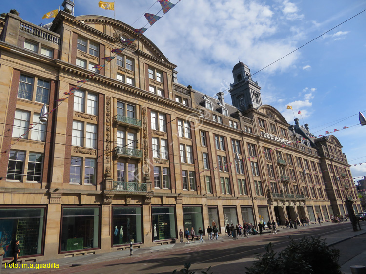 AMSTERDAM (255) Cl Damrak