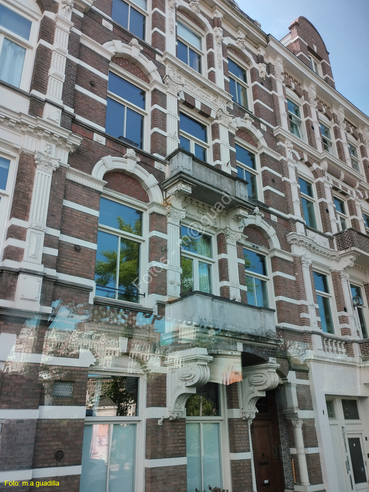 AMSTERDAM (338)