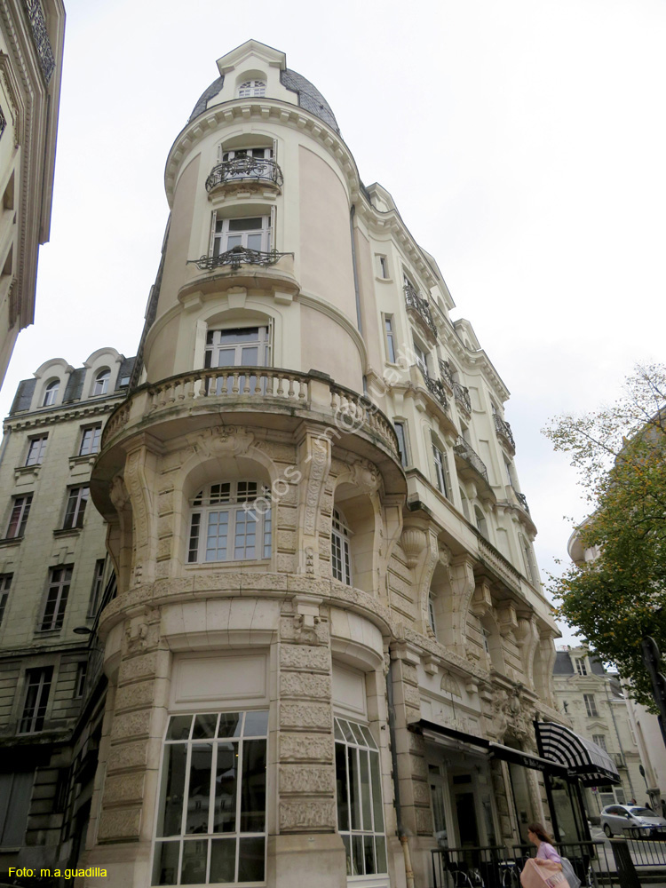 ANGERS (275) Rue Saint-Denis