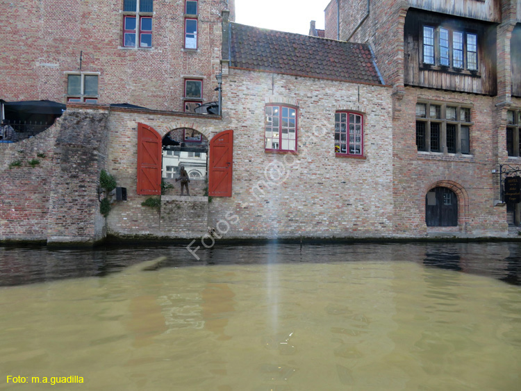 BRUJAS (227) En barco por los Canales