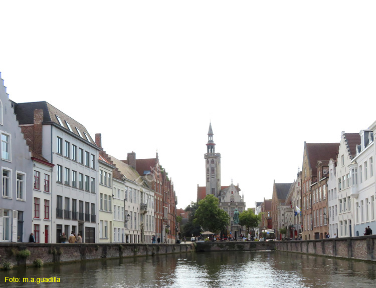 BRUJAS (242) En barco por los Canales