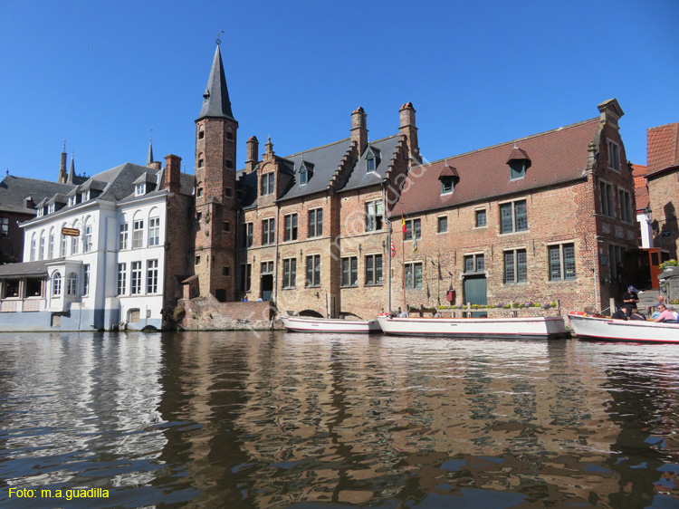 BRUJAS (265) En barco por los Canales