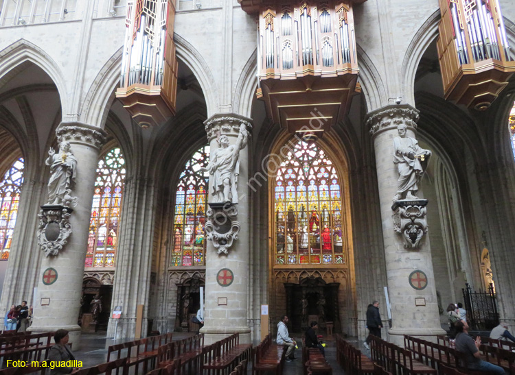 BRUSELAS (318) Catedral de San Miguel y Santa Gudula