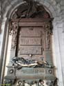 BRUSELAS (269)  Monumento a Everaard t'Serclaes