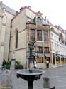 BRUSELAS (381) Rue au Beurre