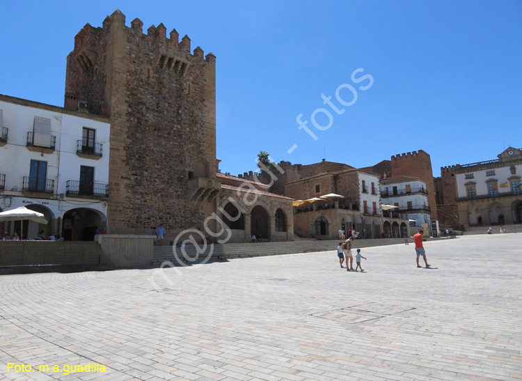 CACERES (116)