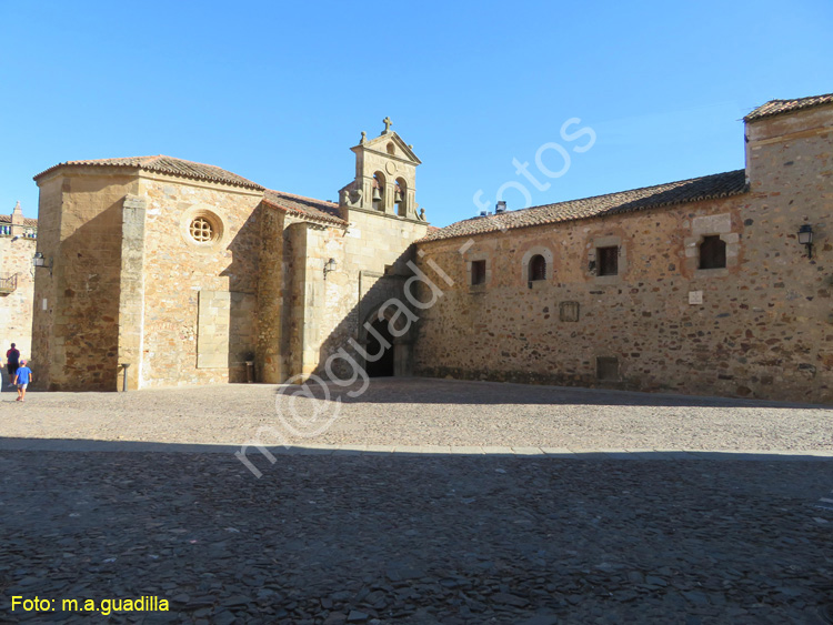 CACERES (179)