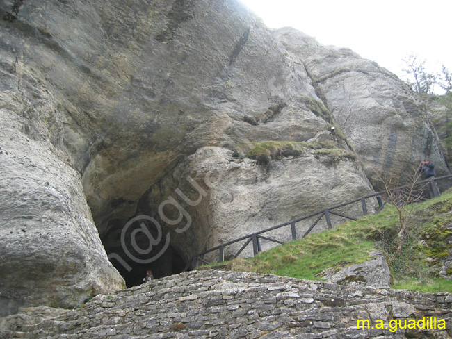 Ojo Guareña 027 - Cueva y Ermita de San Bernabe