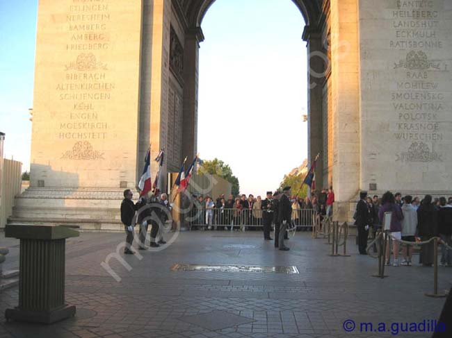 PARIS 289 Arc de Triomphe