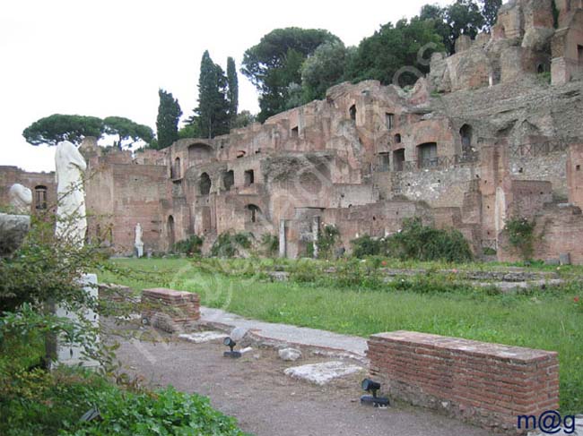 241 Italia - ROMA Foro Romano - Casa de las Vestales