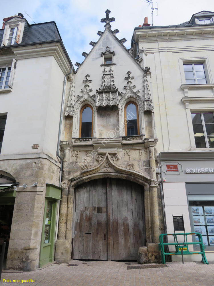 TOURS (351) Place du Grand Marche