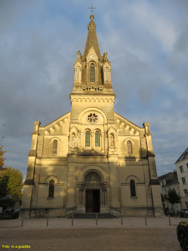 TOURS (360) Iglesia de Saint-Etienne