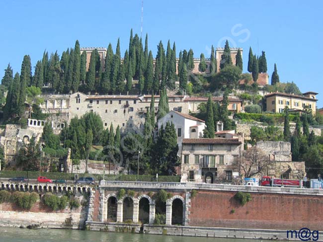 528 Italia - VERONA Castillo de San Pietro