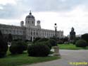 VIENA - Maria Theresien Platz y Museos de Historia Natural y Bellas Artes 001