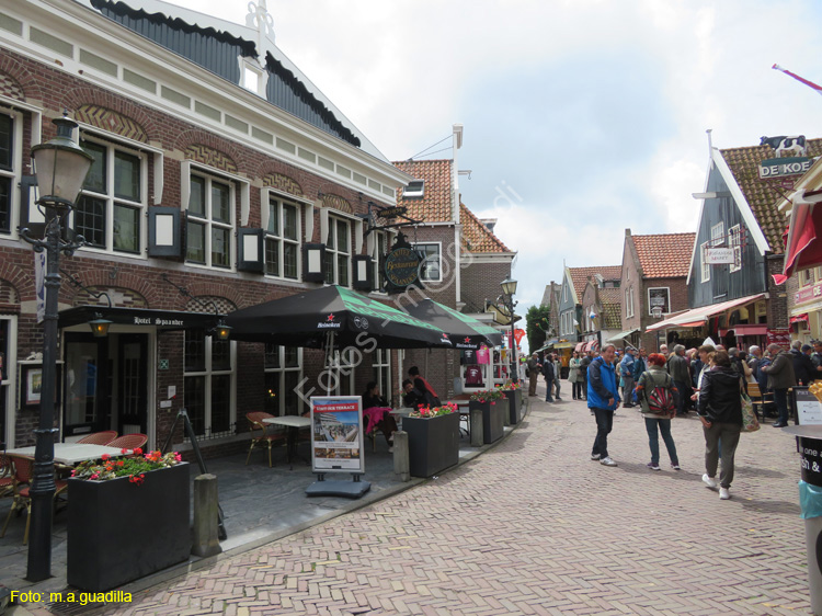 VOLENDAM (125)