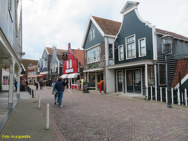 VOLENDAM (128)