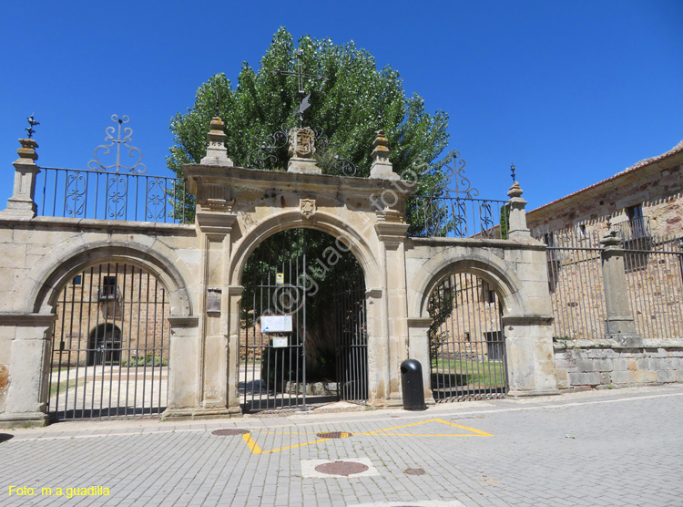 AGUILAR DE CAMPOO (150) Monasterio de Santa Maria la Real