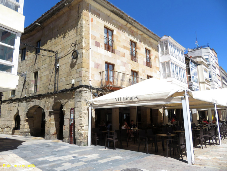 AGUILAR DE CAMPOO (178) Plaza de España - Casa de los VII Linajes