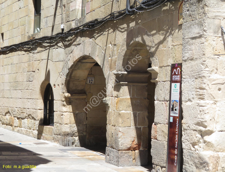 AGUILAR DE CAMPOO (180) Plaza de España - Casa de los VII Linajes