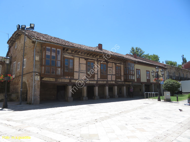 AGUILAR DE CAMPOO (182) Plaza de España