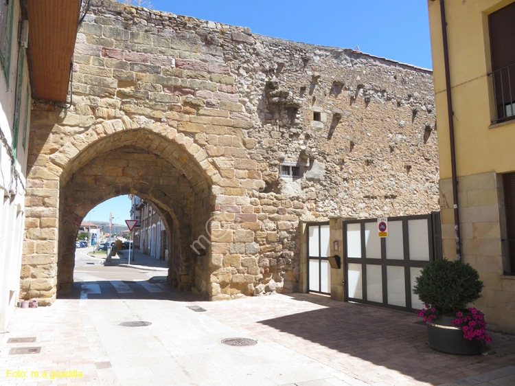 AGUILAR DE CAMPOO (252) Puerta de Reinosa