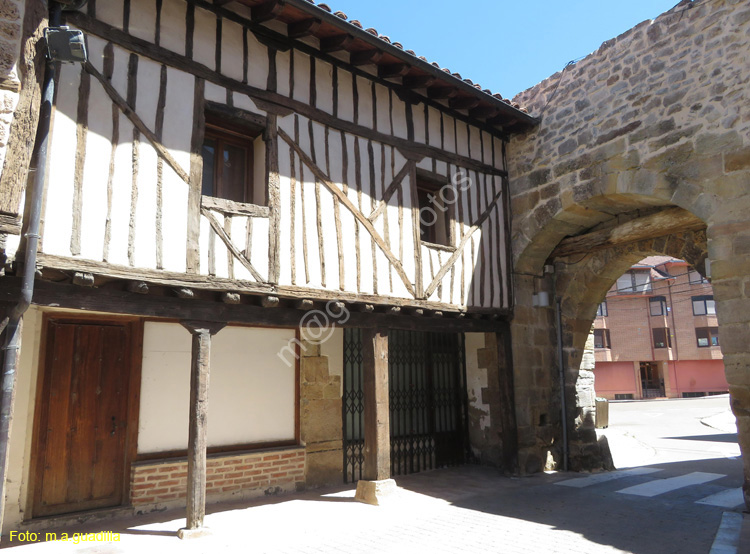 AGUILAR DE CAMPOO (260) Puerta de la Tobalina