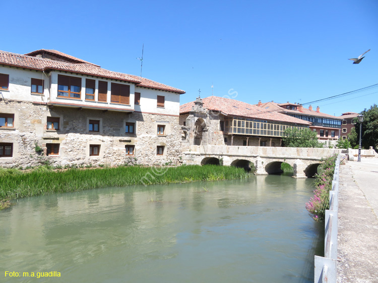 AGUILAR DE CAMPOO (271) Puente y Puerta del Portazgo