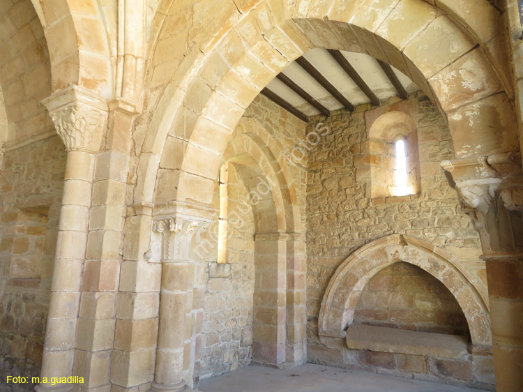 AGUILAR DE CAMPOO (303) Iglesia de San Andres