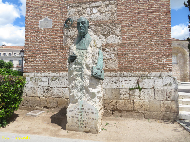 ALCALA DE HENARES (124) Estatua Luis Astrana Marin