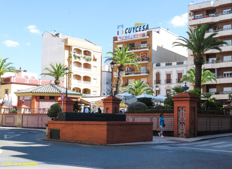 ALMENDRALEJO (104) Plaza de espronceda