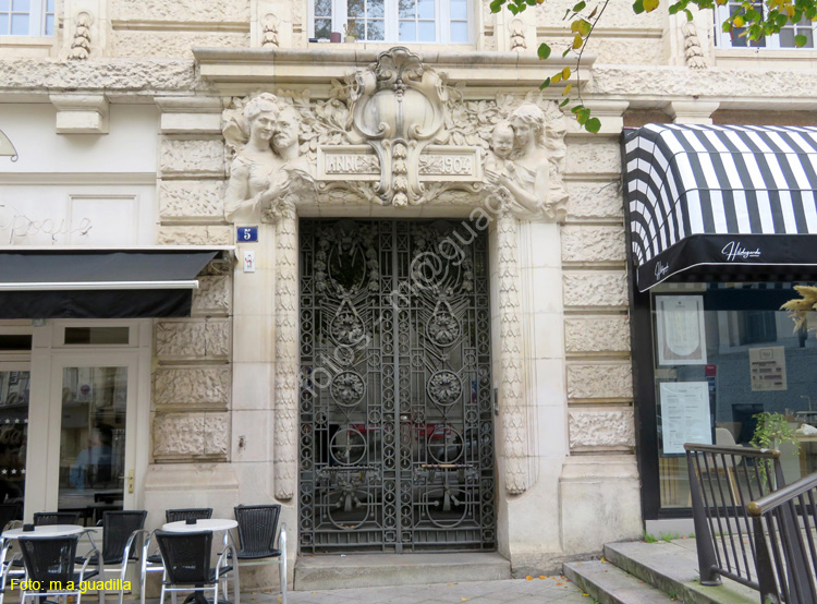 ANGERS (276) Rue Saint-Denis