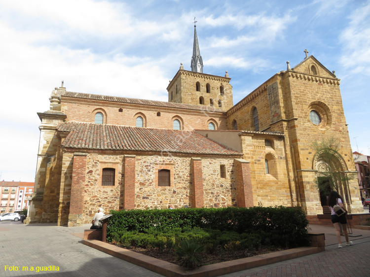 BENAVENTE (126) Iglesia de Santa María del Azogue