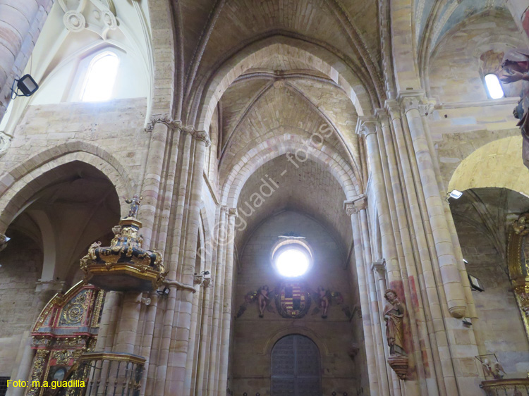 BENAVENTE (173) Iglesia de Santa María del Azogue