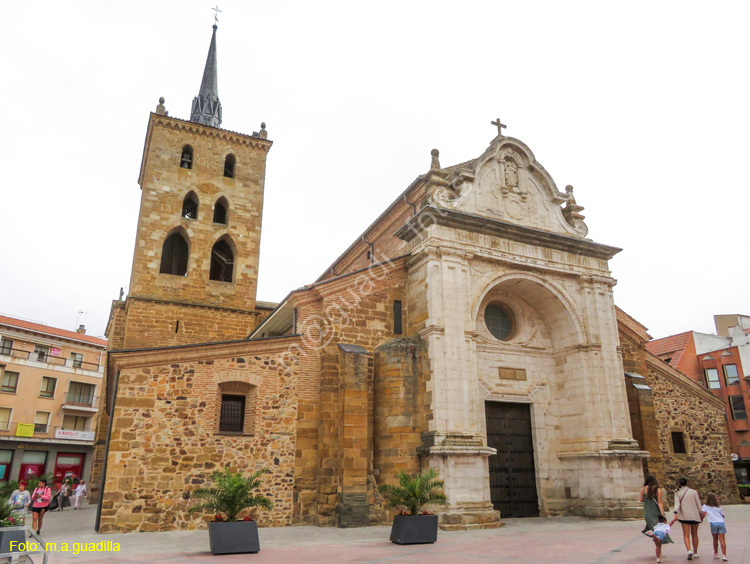 BENAVENTE (174) Iglesia de Santa María del Azogue