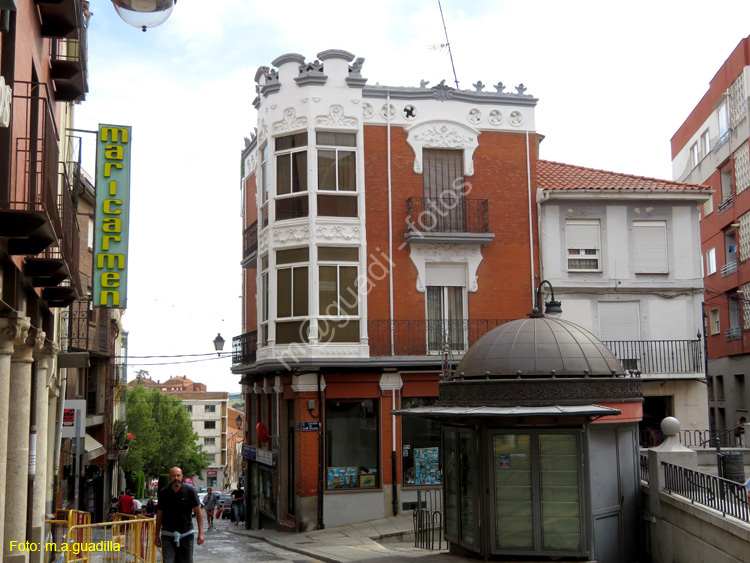 BENAVENTE (189) Calle la Rua