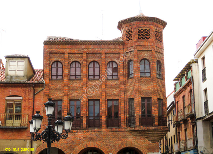 BENAVENTE (237) Plaza Mayor