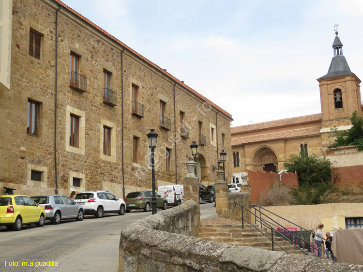 BENAVENTE (254) Plaza del Grano