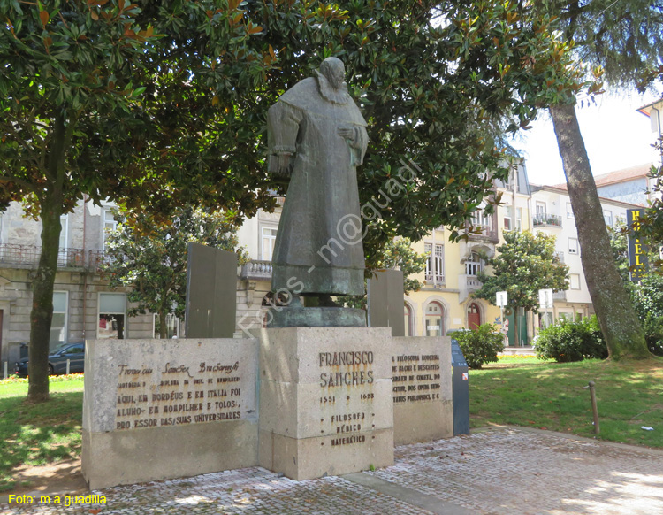 BRAGA (140) Estatua de Francisco Sanches