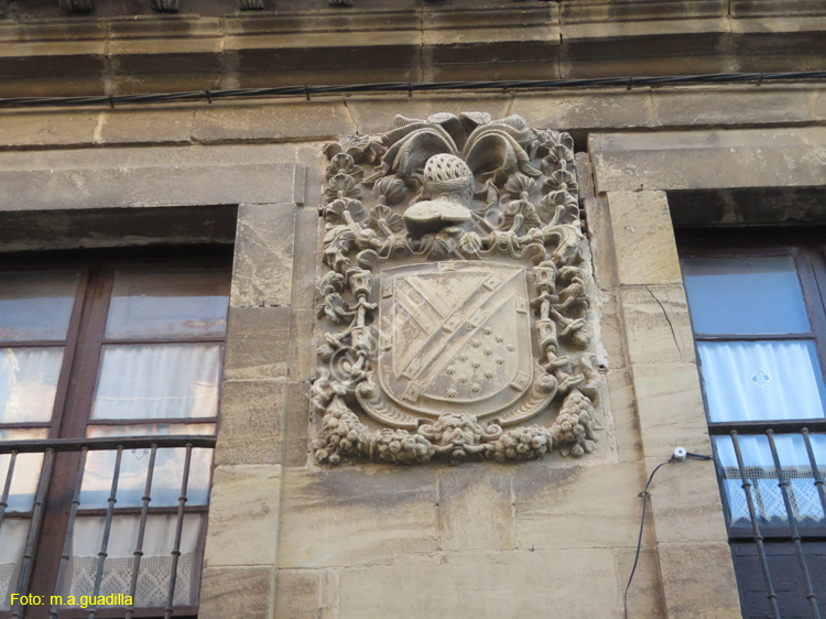 BRIONES (151) Calle Maestro Bergareche