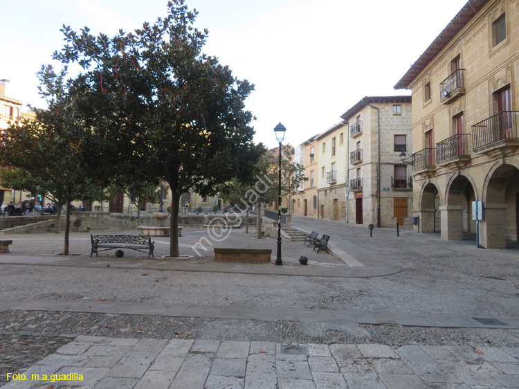 BRIONES (155) Plaza España