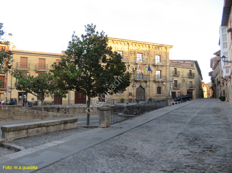 BRIONES (157) Plaza España