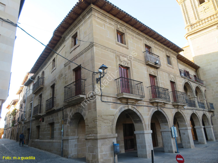 BRIONES (160) Casa de los Arcos