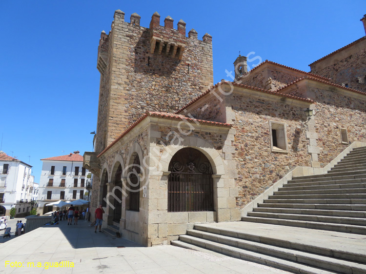 CACERES (111)