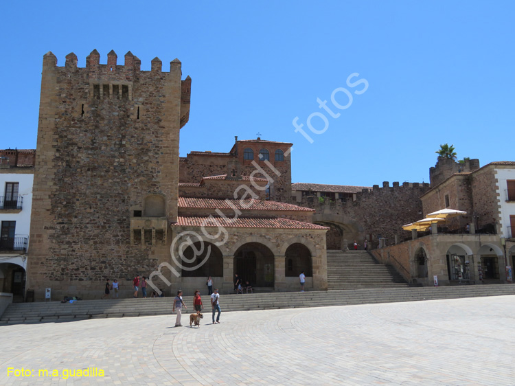CACERES (118)