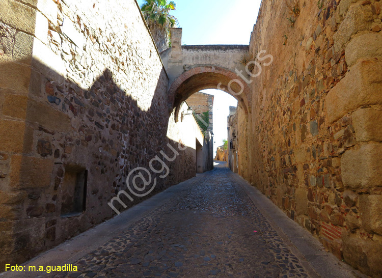 CACERES (124)