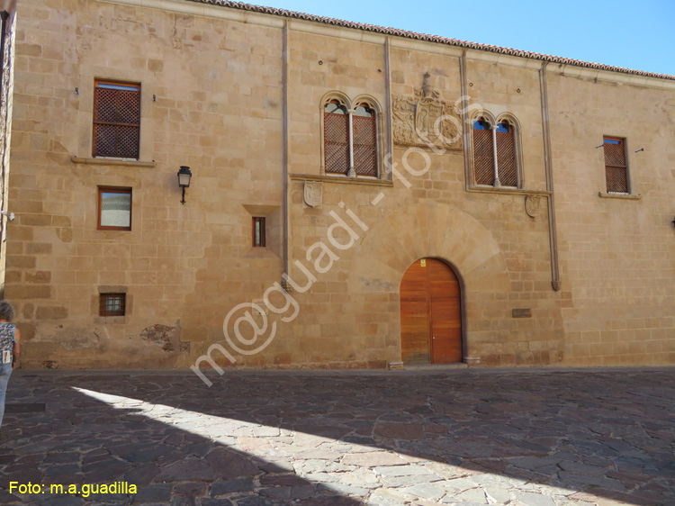 CACERES (163)